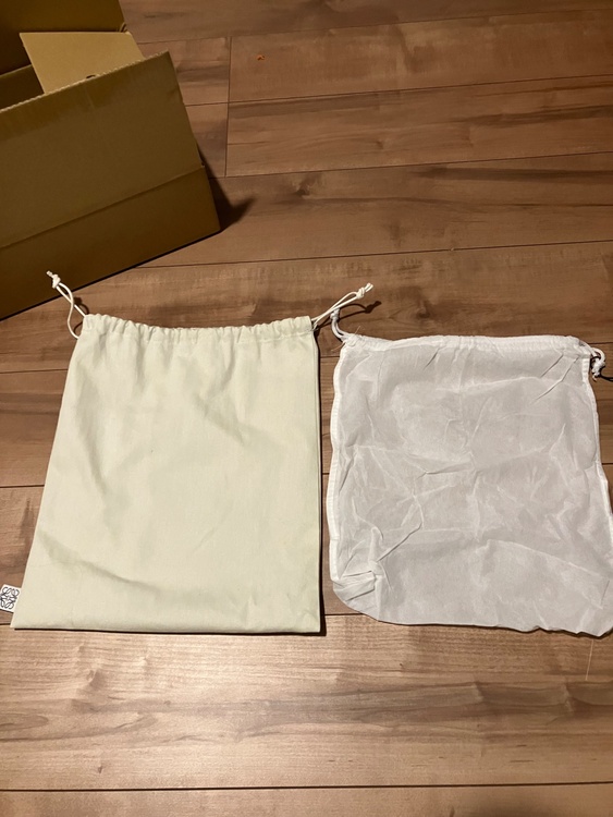 ロエベ　ミニハンモック　ハニー（ブランドバッグ）の商品画像 - 査定依頼日：2026年1月6日 - 最高査定価格：65,000円