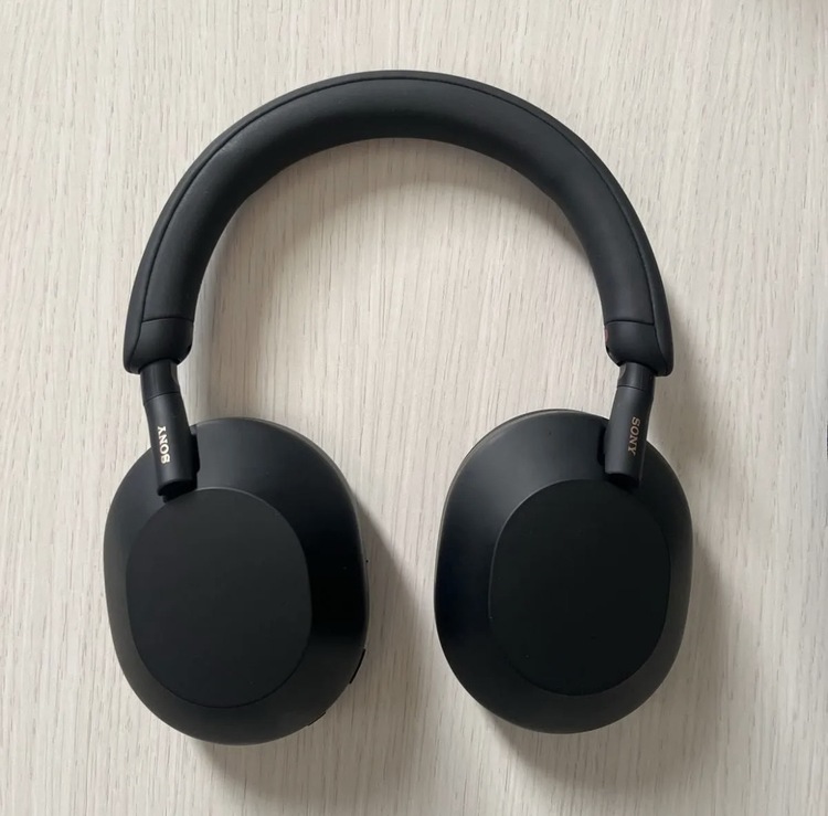 SONY wh-1000xm5（オーディオ・スピーカー）の商品画像 - 査定依頼日：2026年3月17日 - 最高査定価格：10,000円