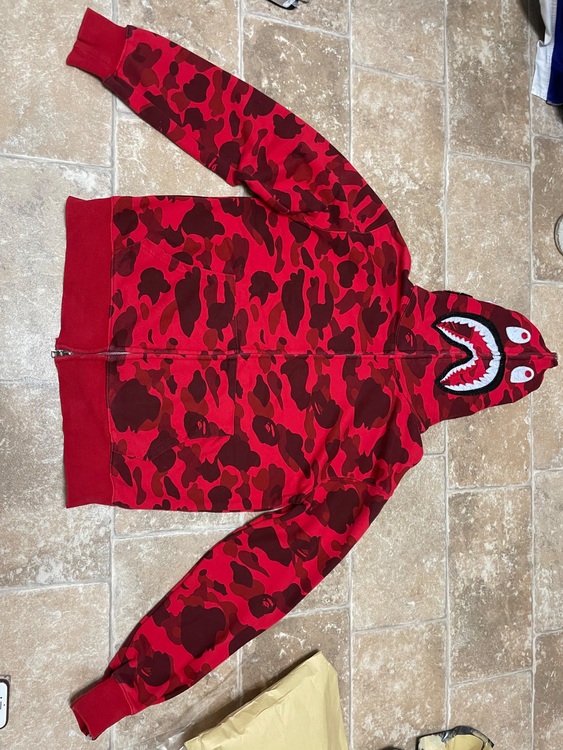 シャークパーカー（古着・ファッション）の商品画像 - 査定依頼日：2025年11月7日 - 最高査定価格：100,000円