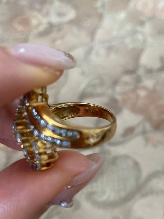 ダイヤリング（宝石）の商品画像 - 査定依頼日：2023年1月28日 - 最高査定価格：100,000円