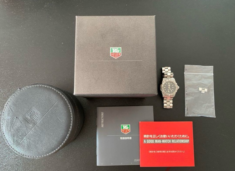 タグホイヤー その他 プロフェッショナル200 WK131（高級時計）の商品画像 - 査定依頼日：2025年7月10日 - 最高査定価格：35,000円