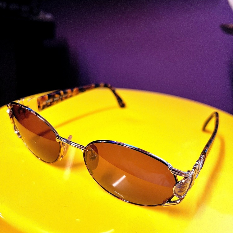 フェンディ  （ブランドバッグ）の商品画像 - 査定依頼日：2025年11月18日 - 最高査定価格：5,200円