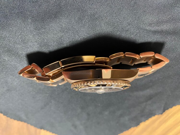 ロレックス GMTマスター 126715CHN（高級時計）の商品画像 - 査定依頼日：2025年2月19日 - 最高査定価格：6,150,000円