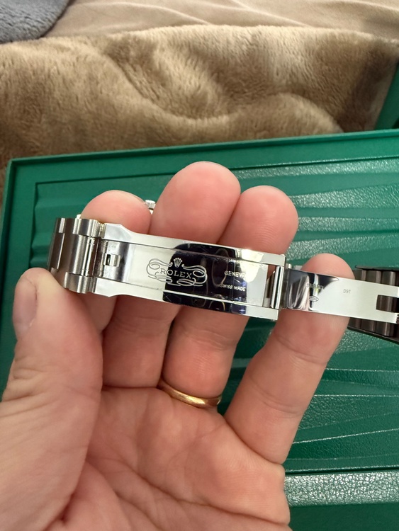 ロレックス パーペチュアル 13430（高級時計）の商品画像 - 査定依頼日：2026年3月11日 - 最高査定価格：1,400,000円