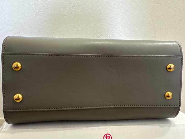 イブサンローラン  （ブランドバッグ）の商品画像 - 査定依頼日：2026年3月31日 - 最高査定価格：110,000円