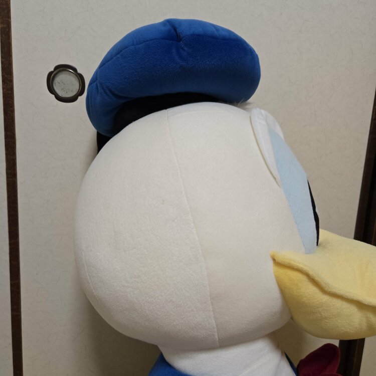 ドナルドダック　メガサイズ　ぬいぐるみ（その他のおもちゃ）の商品画像 - 査定依頼日：2026年4月11日 - 最高査定価格：1,000円