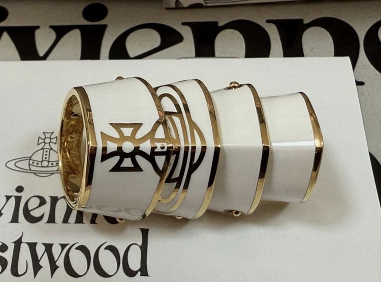 vivienne westwood×NANAアーマーリング（古着・ファッション）の商品画像 - 査定依頼日：2026年2月6日 - 最高査定価格：100,000円
