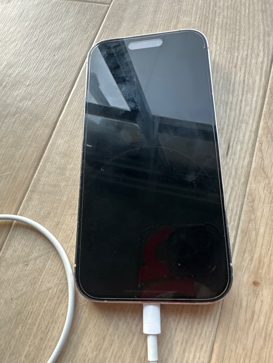 iPhone 14 Pro 128GB Softbank（スマホ）の商品画像 - 査定依頼日：2026年3月5日 - 最高査定価格：36,000円