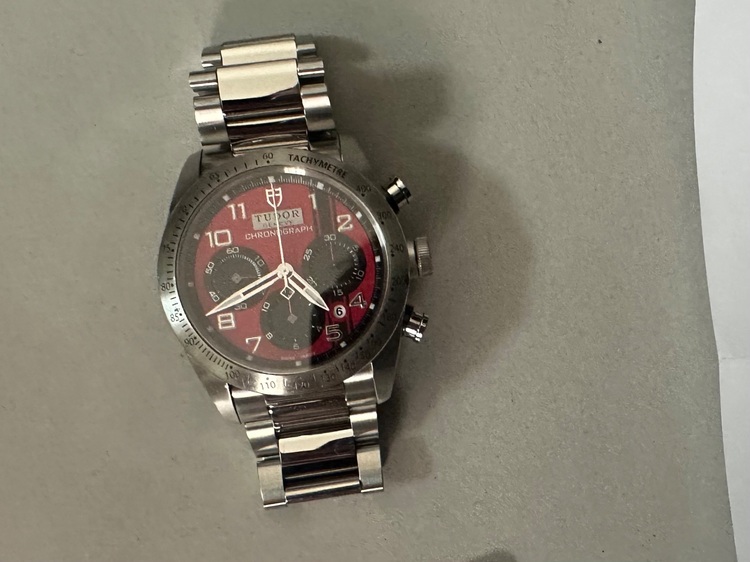 チューダー ブラックベイ 42000（高級時計）の商品画像 - 査定依頼日：2025年10月21日 - 最高査定価格：310,000円