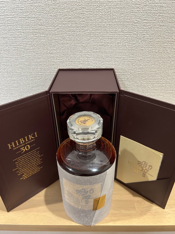 ウイスキー サントリー響 （お酒）の商品画像 - 査定依頼日：2025年9月8日 - 最高査定価格：502,000円