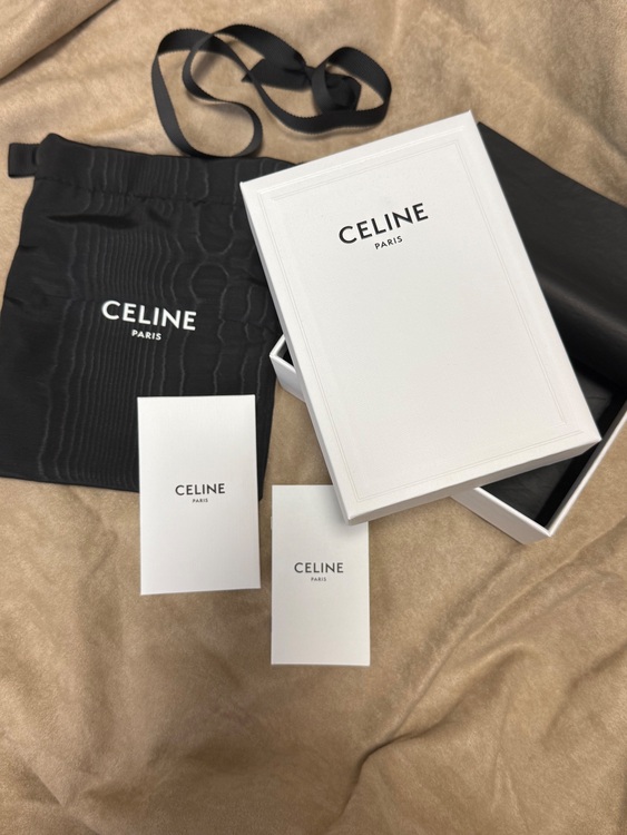 セリーヌ  （ブランドバッグ）の商品画像 - 査定依頼日：2025年8月20日 - 最高査定価格：100,000円