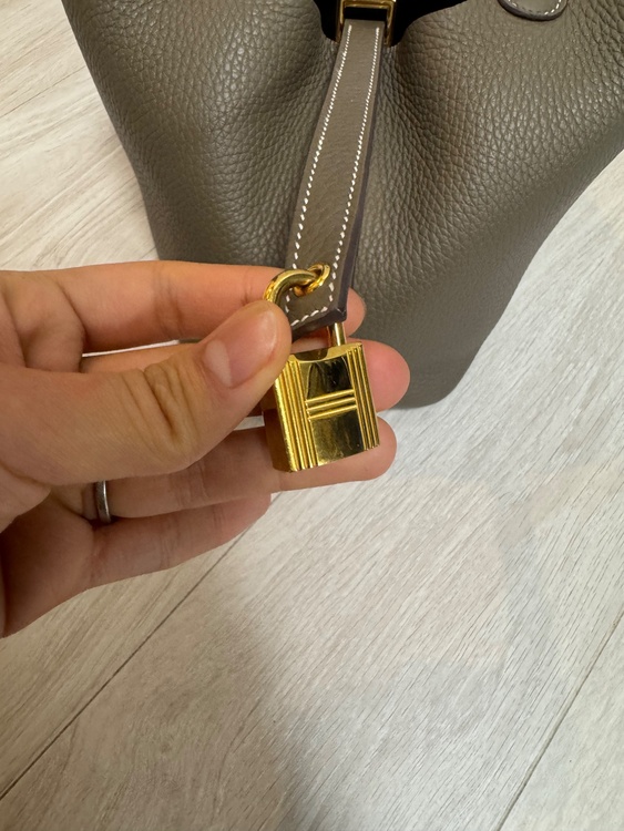 ピコタンロックPM（ブランドバッグ）の商品画像 - 査定依頼日：2026年4月6日 - 最高査定価格：800,000円