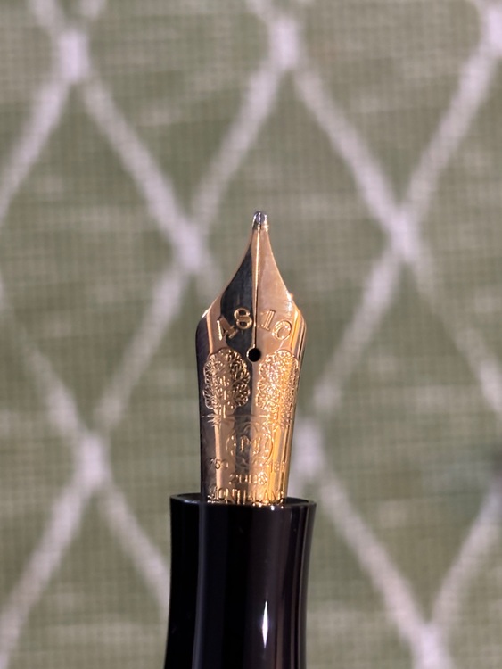 モンブラン　万年筆（ブランド財布・小物）の商品画像 - 査定依頼日：2025年6月18日 - 最高査定価格：10,000円