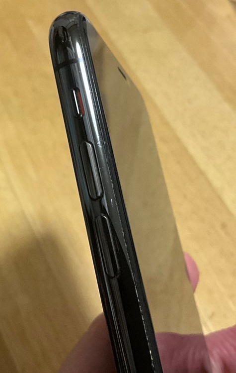 iPhone Xs モデル:MTAW2J/A（スマホ）の商品画像 - 査定依頼日：2025年7月4日 - 最高査定価格：15,000円