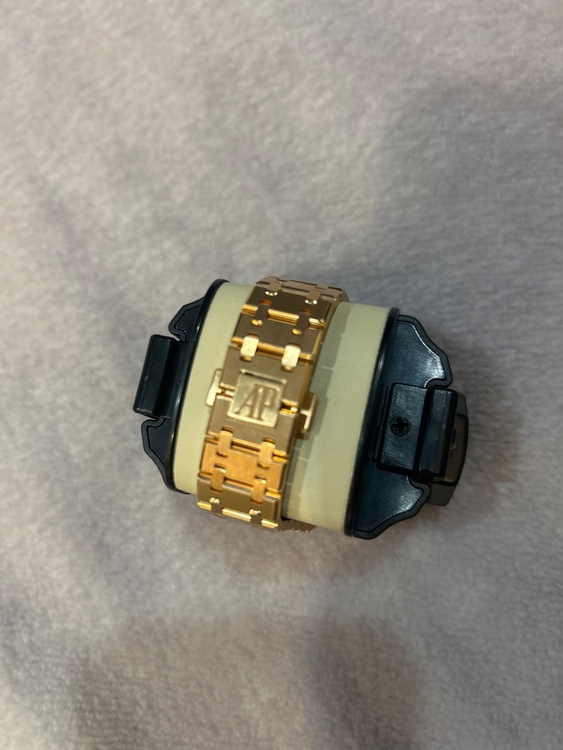 ローズ金無垢（高級時計）の商品画像 - 査定依頼日：2026年4月14日 - 最高査定価格：12,000,000円