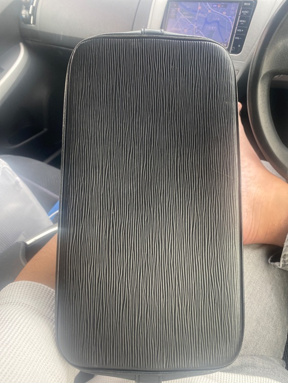 ルイヴィトン エピ （ブランドバッグ）の商品画像 - 査定依頼日：2025年9月5日 - 最高査定価格：50,000円