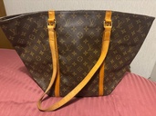 サックショッピング M51109（ブランドバッグ）の商品画像 - 査定依頼日：2025年12月18日 - 最高査定価格：70,000円