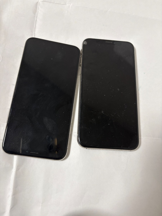 iPhone iPhoneX 64GB docomo（スマホ）の商品画像 - 査定依頼日：2026年9月1日 - 最高査定価格：3,500円
