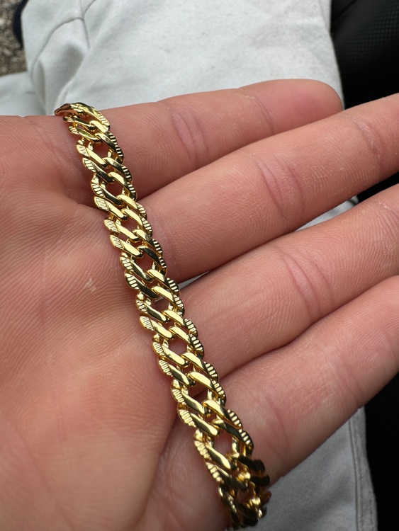 Italy750ネックレス（金・貴金属）の商品画像 - 査定依頼日：2025年11月6日 - 最高査定価格：300,000円