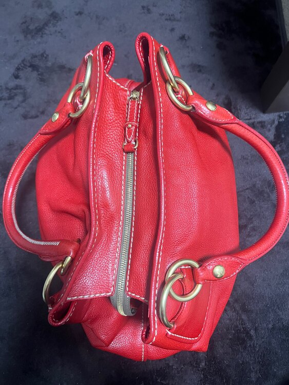 ミュウミュウ  （ブランドバッグ）の商品画像 - 査定依頼日：2025年3月7日 - 最高査定価格：20,000円