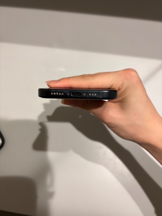 iPhone iPhone 16 128GB SIMフリー（スマホ）の商品画像 - 査定依頼日：2026年10月13日 - 最高査定価格：88,000円