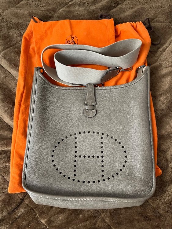 エルメス エブリン （ブランドバッグ）の商品画像 - 査定依頼日：2026年4月10日 - 最高査定価格：240,000円