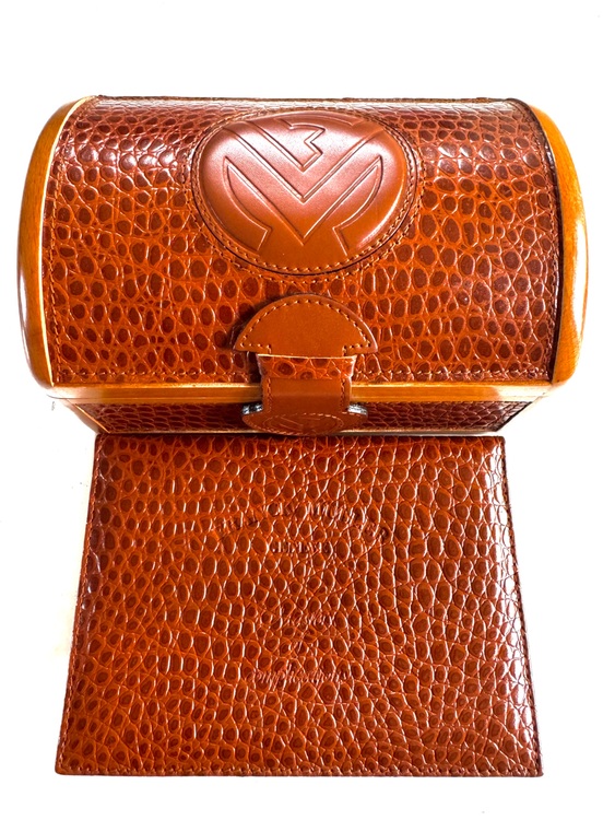 フランクミュラー 8005L コンキスタドール（高級時計）の商品画像 - 査定依頼日：2025年6月3日 - 最高査定価格：220,000円