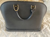 アルマ（ブランドバッグ）の商品画像 - 査定依頼日：2025年10月7日 - 最高査定価格：90,000円