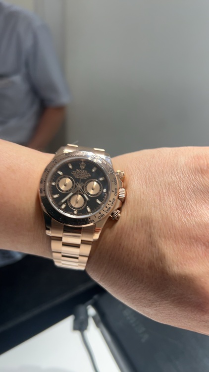 ロレックス デイトナ ピンクゴールド金無垢　黒もさ（高級時計）の商品画像 - 査定依頼日：2025年7月3日 - 最高査定価格：7,300,000円