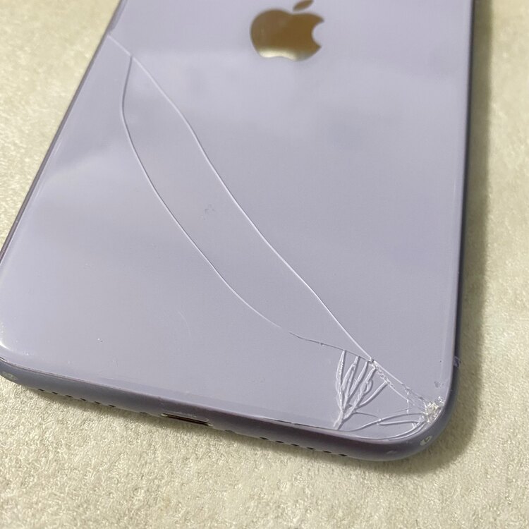 iPhone11 256GB SIMフリー（スマホ）の商品画像 - 査定依頼日：2025年5月15日 - 最高査定価格：10,000円