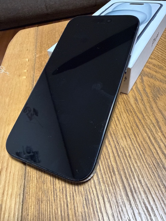 iPhone iPhone 15 128GB Softbank（スマホ）の商品画像 - 査定依頼日：2026年8月6日 - 最高査定価格：63,000円