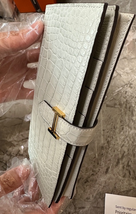 エルメス財布（ブランド財布・小物）の商品画像 - 査定依頼日：2025年11月3日 - 最高査定価格：100,000円