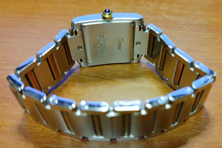 カルティエ タンク タンクフランセーズ　MM（高級時計）の商品画像 - 査定依頼日：2025年6月24日 - 最高査定価格：450,000円