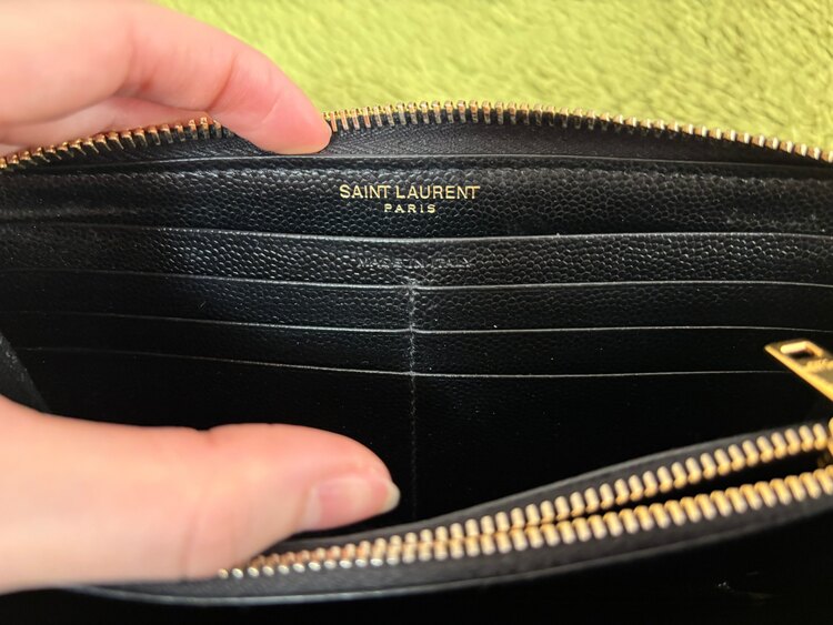 サンローラン　長財布（ブランド財布・小物）の商品画像 - 査定依頼日：2025年3月10日 - 最高査定価格：10,000円