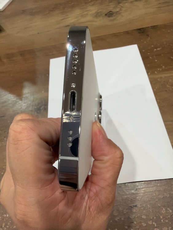 iPhone iPhone 13 Pro 256GB SIMフリー（スマホ）の商品画像 - 査定依頼日：2026年9月30日 - 最高査定価格：54,000円