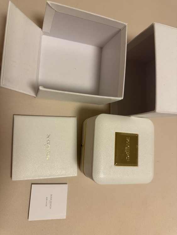 ブシュロン セルパンボエム エクストラスモール ペンダント（金・貴金属）の商品画像 - 査定依頼日：2025年9月19日 - 最高査定価格：320,000円