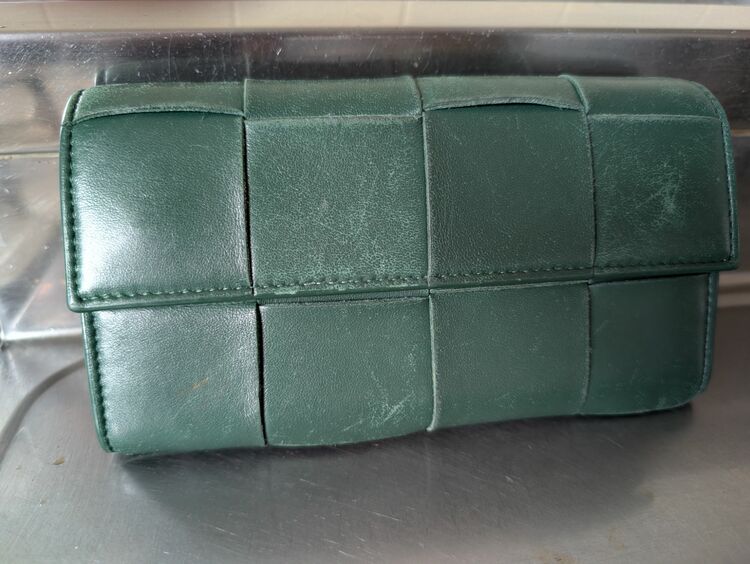 ボッテガ・ヴェネタ  （ブランドバッグ）の商品画像 - 査定依頼日：2025年10月19日 - 最高査定価格：20,000円