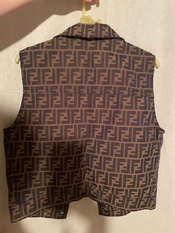 フェンディ  （ブランドバッグ）の商品画像 - 査定依頼日：2025年8月7日 - 最高査定価格：25,000円