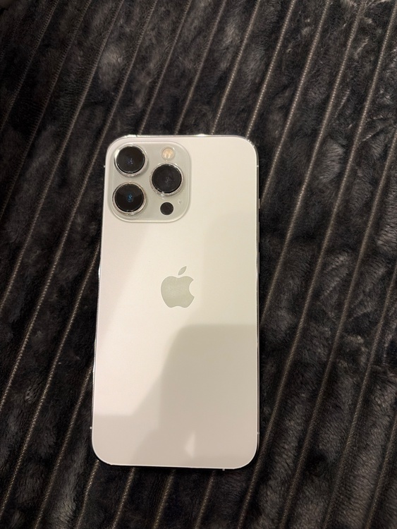 iPhone 13 Pro 128GB docomo（スマホ）の商品画像 - 査定依頼日：2026年4月1日 - 最高査定価格：46,000円