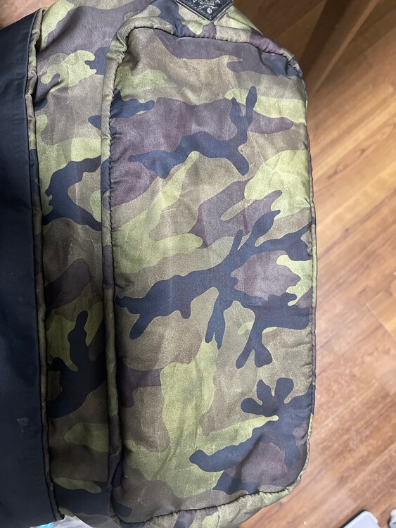 プラダ  （ブランドバッグ）の商品画像 - 査定依頼日：2025年5月29日 - 最高査定価格：30,000円