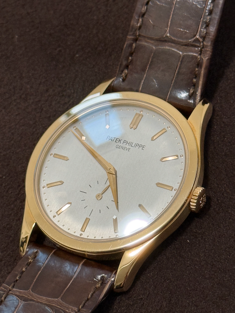 パテックフィリップ カラトラバ 5196R-00（高級時計）の商品画像 - 査定依頼日：2025年3月15日 - 最高査定価格：2,800,000円