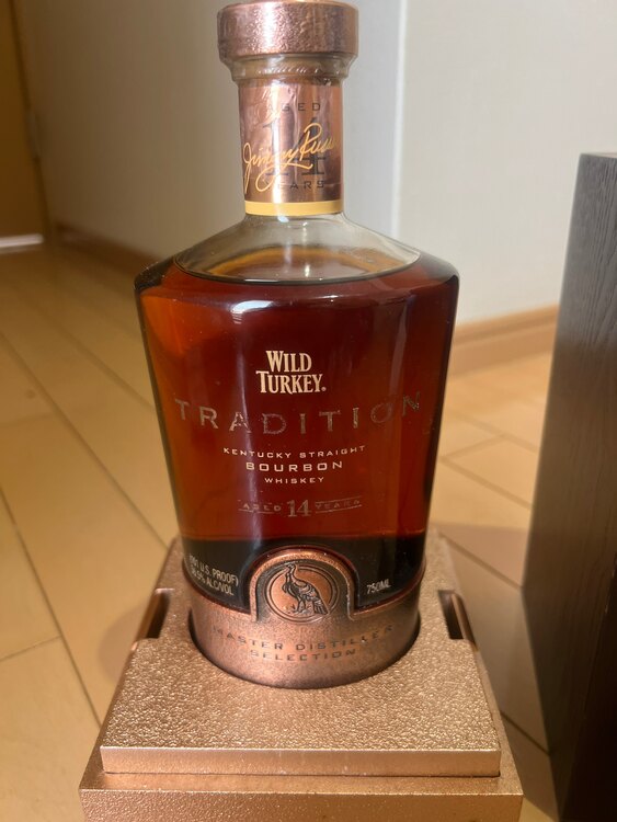 ウイスキー ワイルドターキー （お酒）の商品画像 - 査定依頼日：2025年3月25日 - 最高査定価格：60,000円