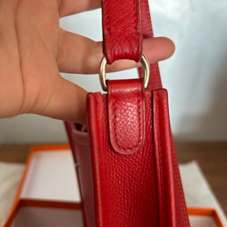 エヴリンTPM（ブランドバッグ）の商品画像 - 査定依頼日：2026年1月30日 - 最高査定価格：250,000円