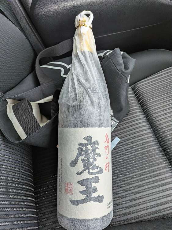 名門の粋　魔王　1800ml（お酒）の商品画像 - 査定依頼日：2025年4月26日 - 最高査定価格：5,500円