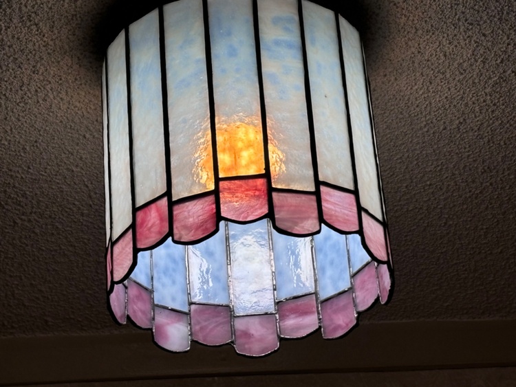 ステンドグラス4点（美術品・骨董品）の商品画像 - 査定依頼日：2026年3月30日 - 最高査定価格：2,000円