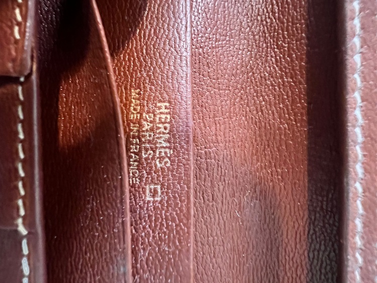 べアンクラシック（ブランド財布・小物）の商品画像 - 査定依頼日：2025年8月26日 - 最高査定価格：100,000円