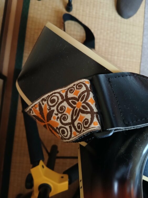 Epiphone masterbuild zenith（ピアノ・楽器・PA機材）の商品画像 - 査定依頼日：2026年4月12日 - 最高査定価格：25,000円