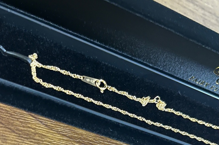 K18スクリューネックレス（金・貴金属）の商品画像 - 査定依頼日：2025年11月26日 - 最高査定価格：15,000円