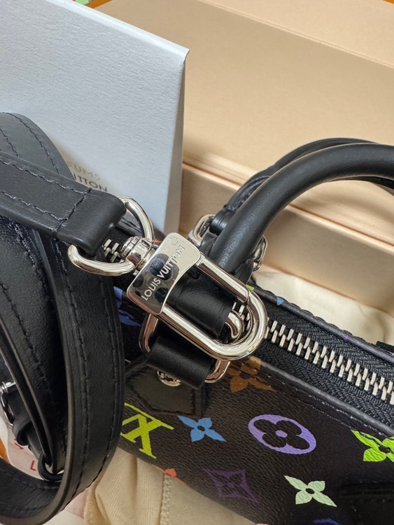 ルイヴィトン スピーディー （ブランドバッグ）の商品画像 - 査定依頼日：2025年10月4日 - 最高査定価格：300,000円