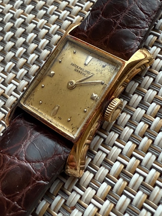 Yellow Gold Pagoda shape ladies （高級時計）の商品画像 - 査定依頼日：2025年10月22日 - 最高査定価格：2,000,000円